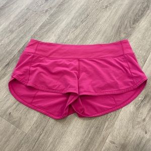 lululemon ripend raspberry speed up shorts LR 2.5”